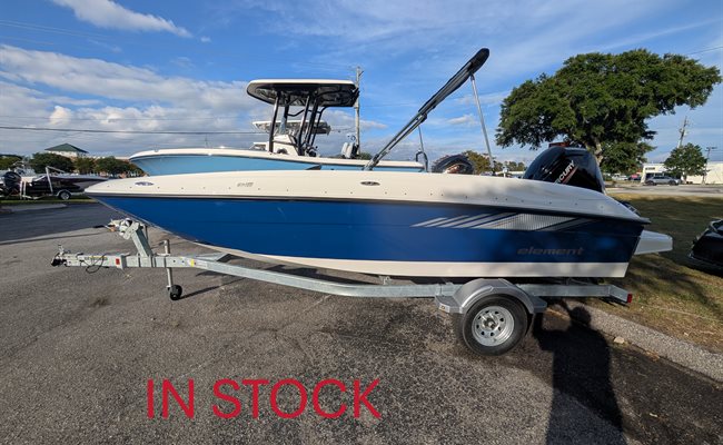 2026 Bayliner E18 Blue/White